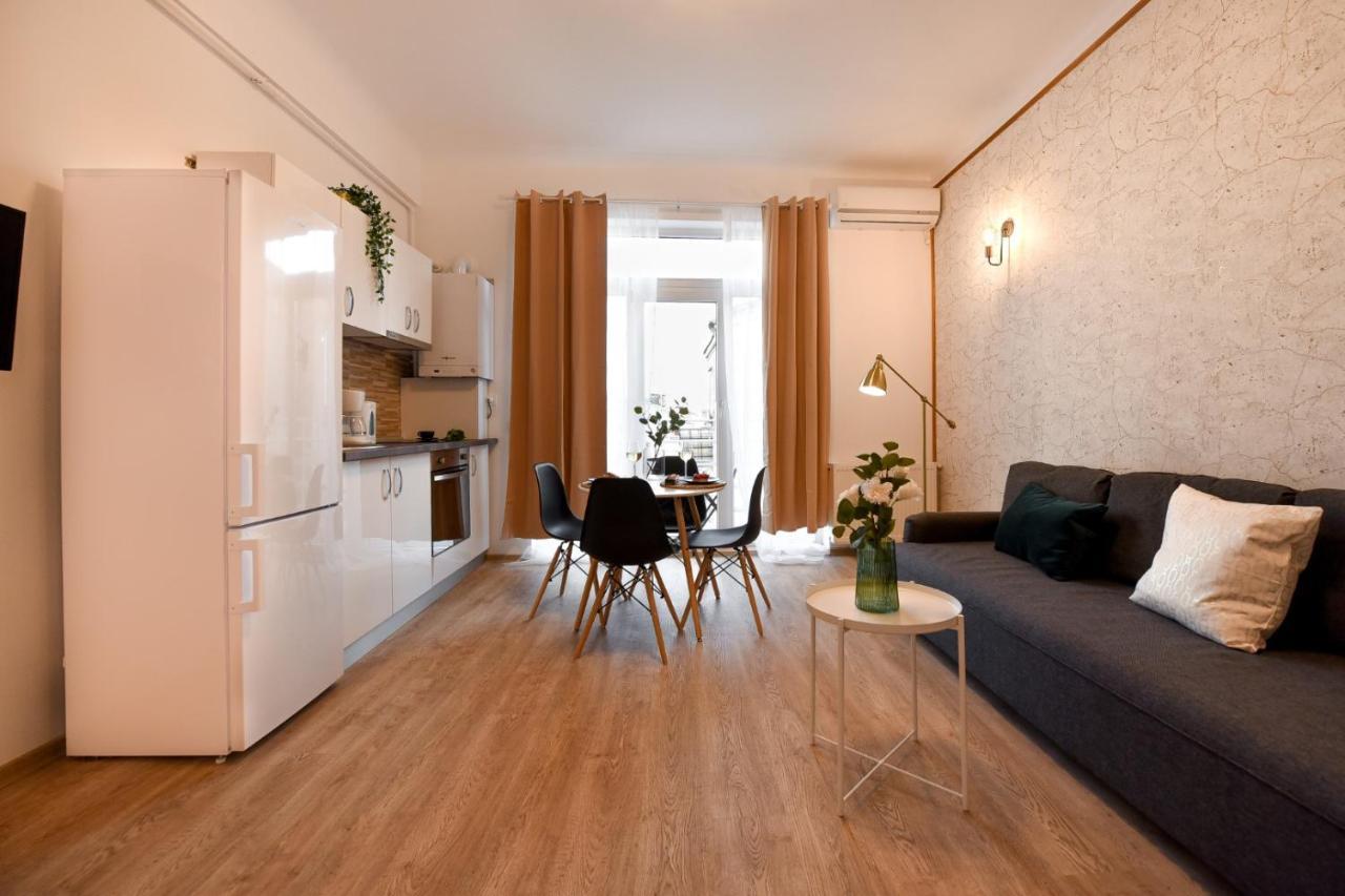 Cozy 1Br Escape - Apartment With Charming Balcony Near Universitate Bukurešť Exteriér fotografie