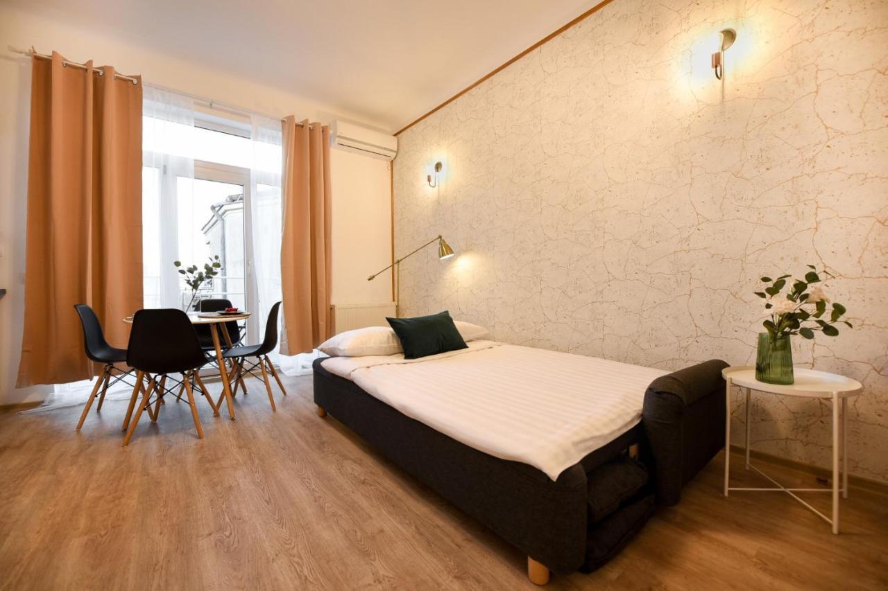 Cozy 1Br Escape - Apartment With Charming Balcony Near Universitate Bukurešť Exteriér fotografie